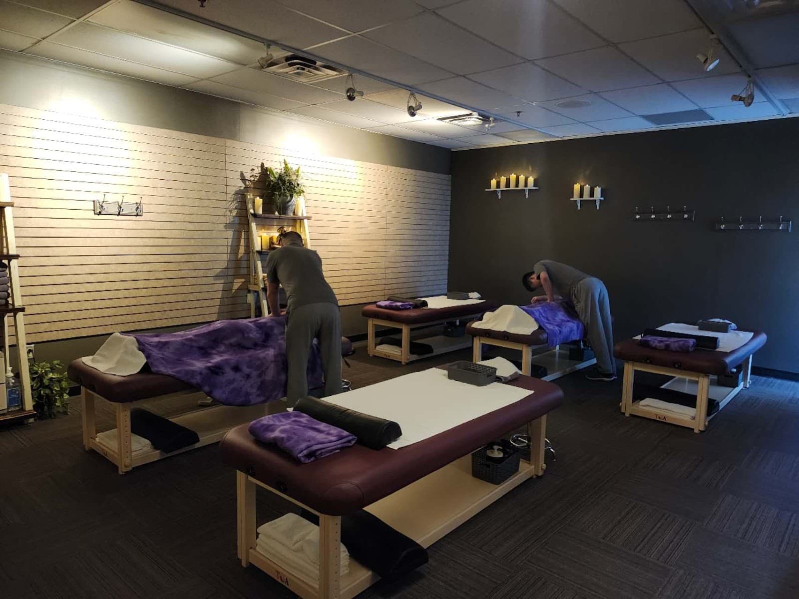 Hand & Aroma Massage