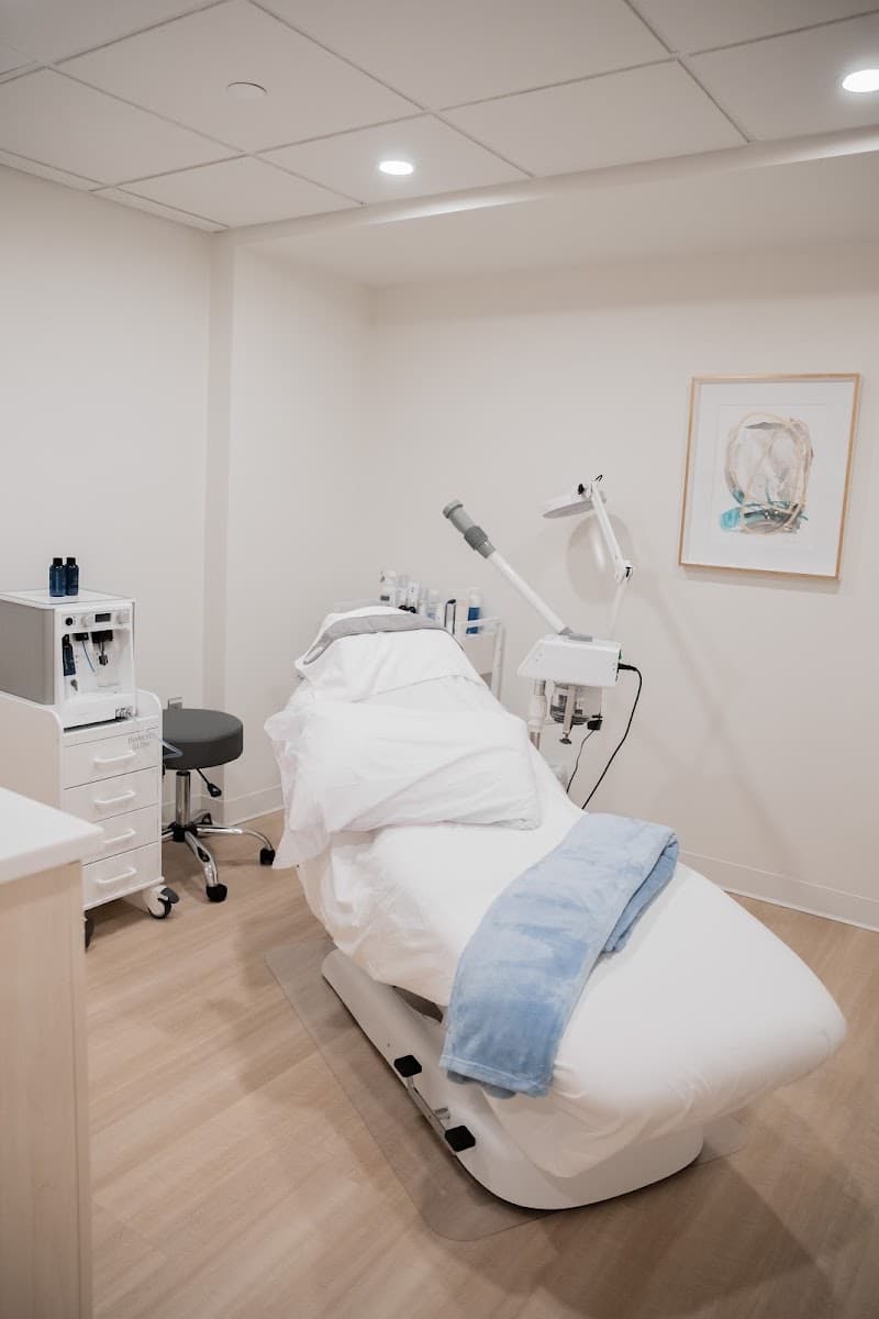 Pūr Skin Clinic - Kirkland