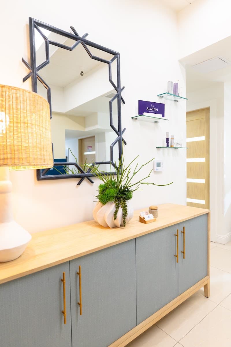 Lumen SkinLab + Dermatology