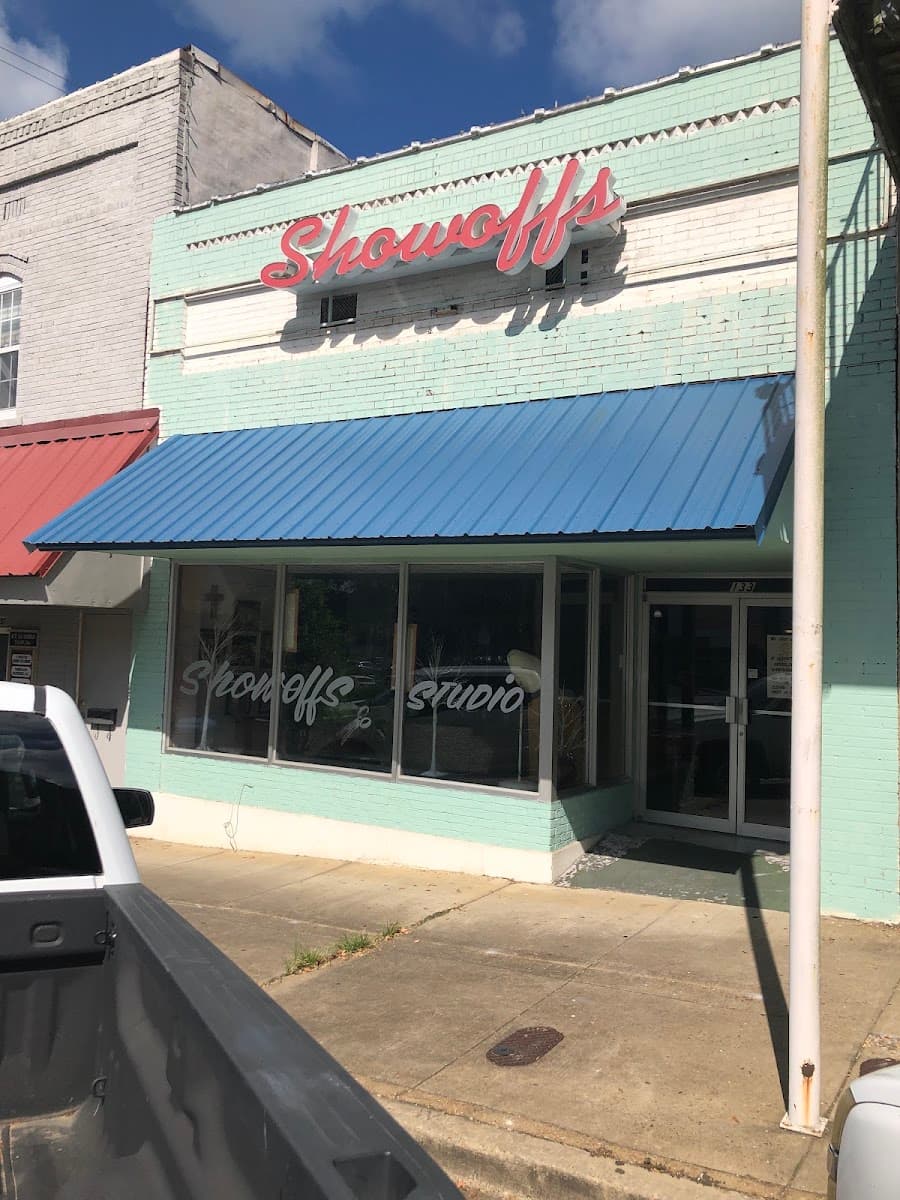 Showoffs Studio & Day Spa