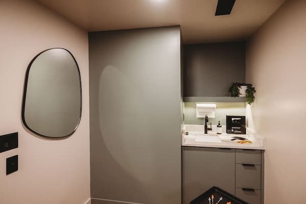 LEV Lounge photo 1 of 8