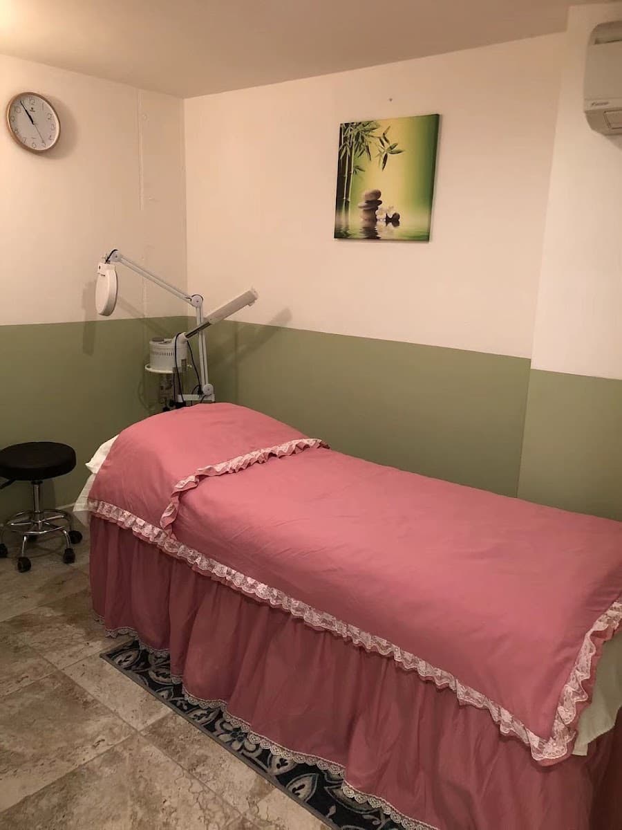 Amina Beauty Spa photo 1 of 5