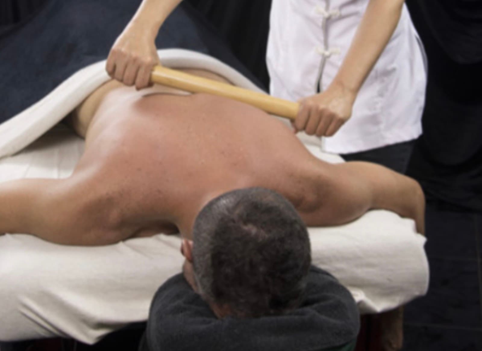 Rejuvenation Massage and Cryotherapy