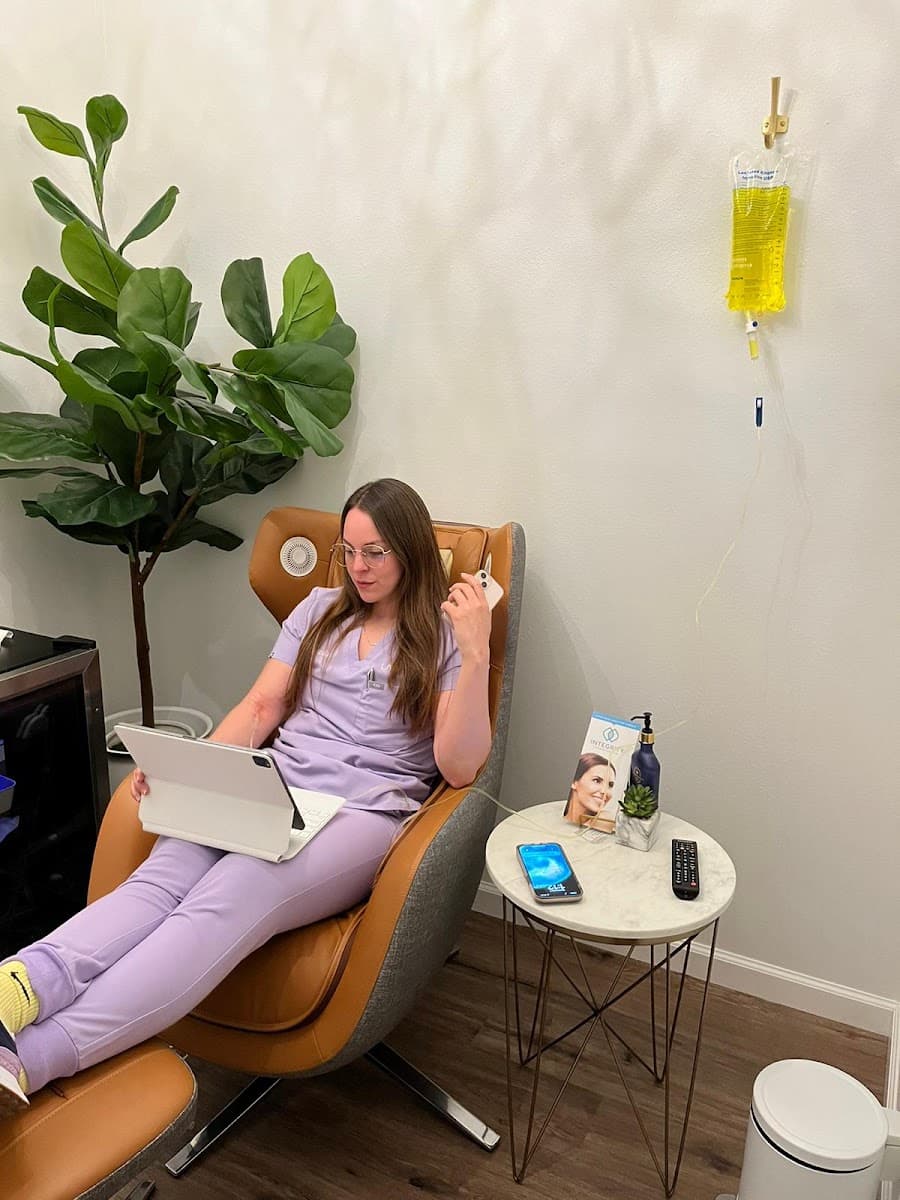 Liquid Vitamin Mobile IV