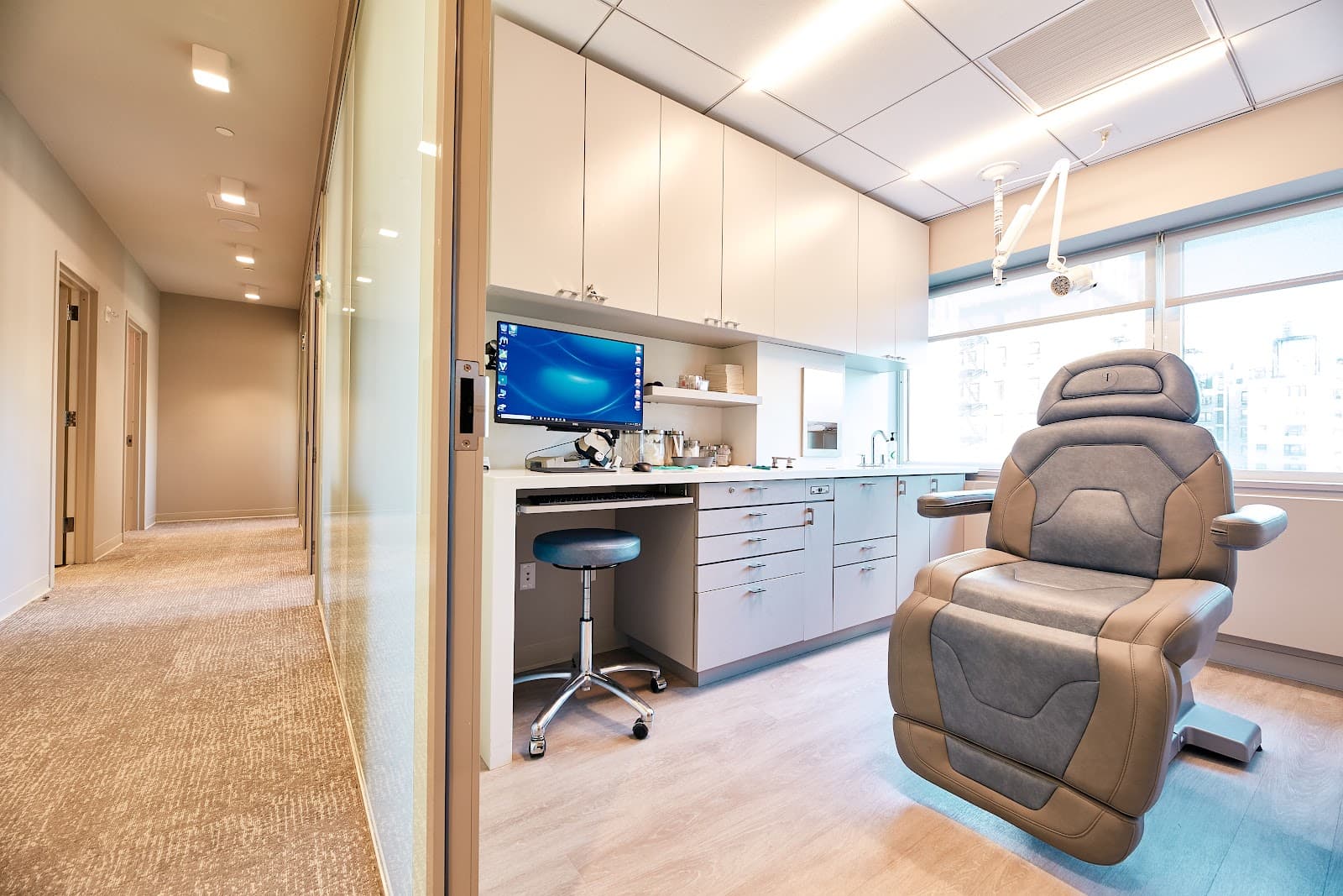 Pearlman Aesthetic Surgery photo 1 of 8