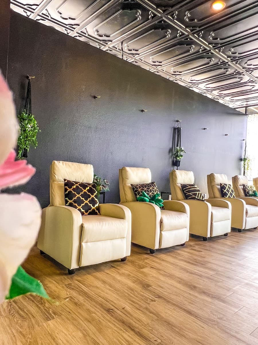 The Royal Elixirs IV Hydration & Wellness Lounge