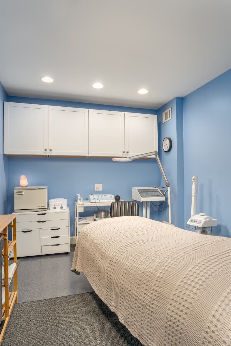 Alternative Health Associates