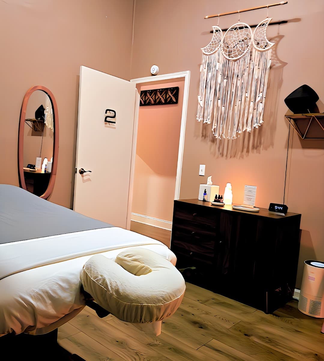 Willomoon Massage and Wellness