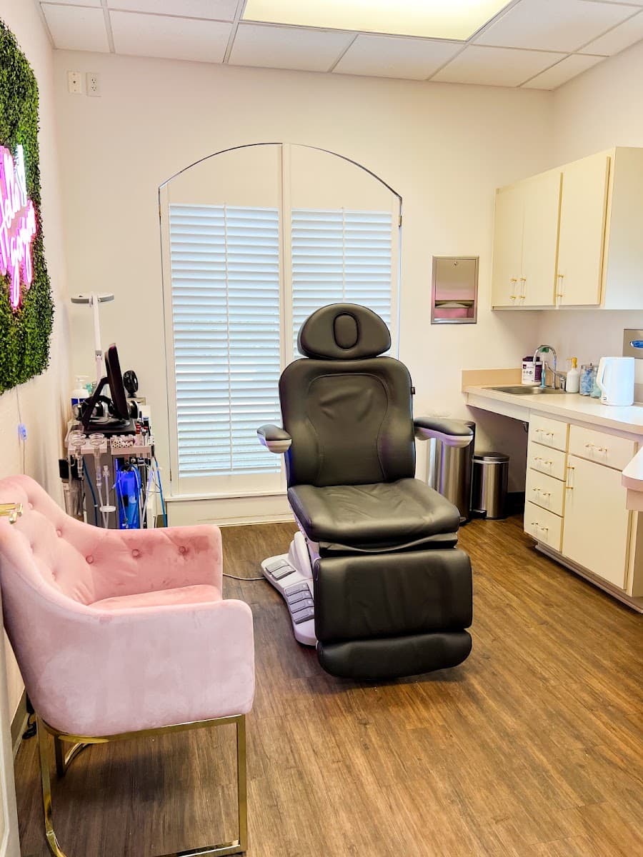 Sonya Merriman, M.D. - Plastic Surgery Associates of Valdosta photo 1 of 8
