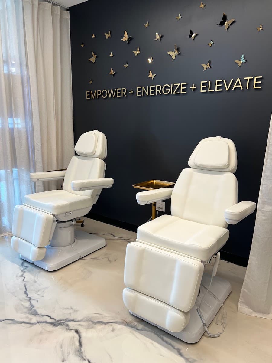 Liquid Lounge, LLC