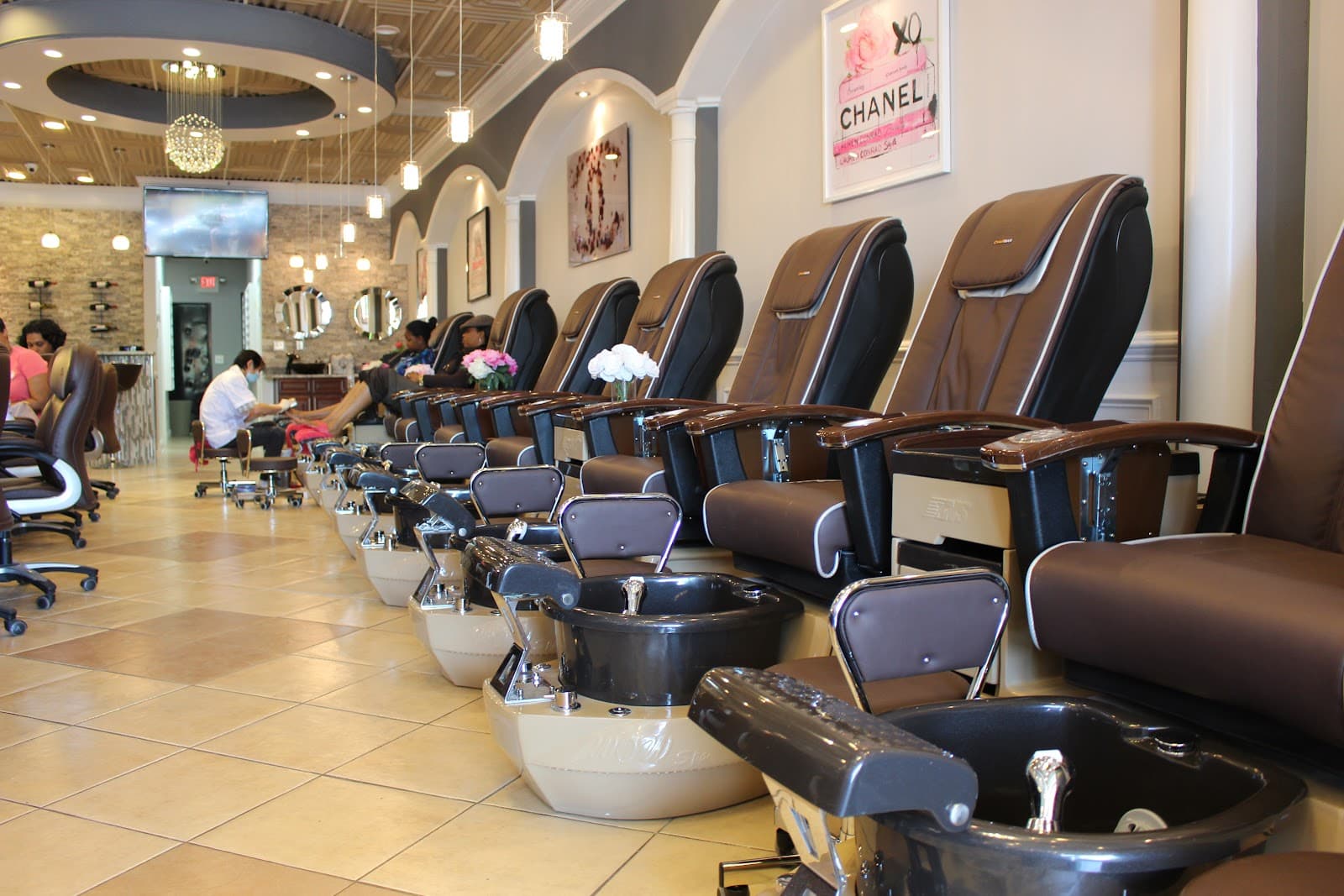 Paul Nail Spa Suitland photo 1 of 8