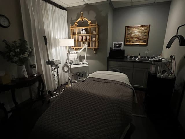 Well Into Life Massage & Skincare