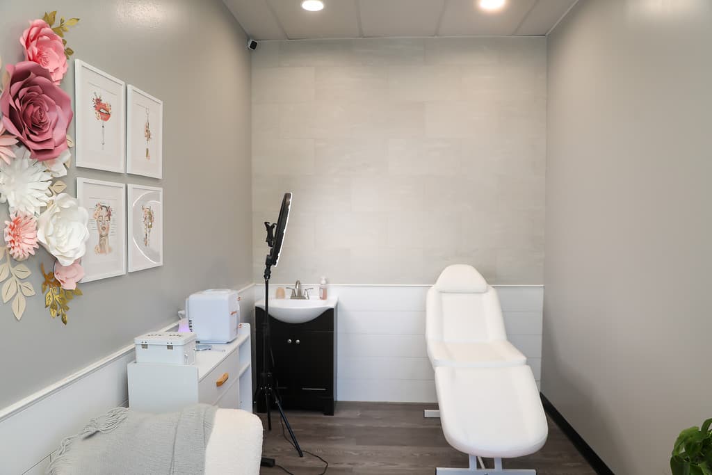Botoxbella aesthetics and IV vitamin lounge