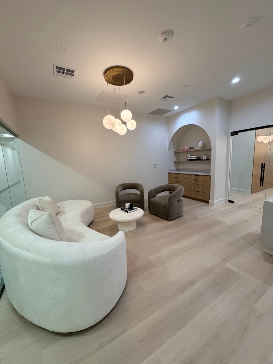 Kelly Schultz MD Plastic Surgery & Aesthetics photo 1 of 7