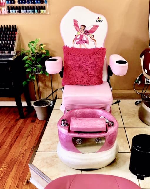 First Class Nails & Spa