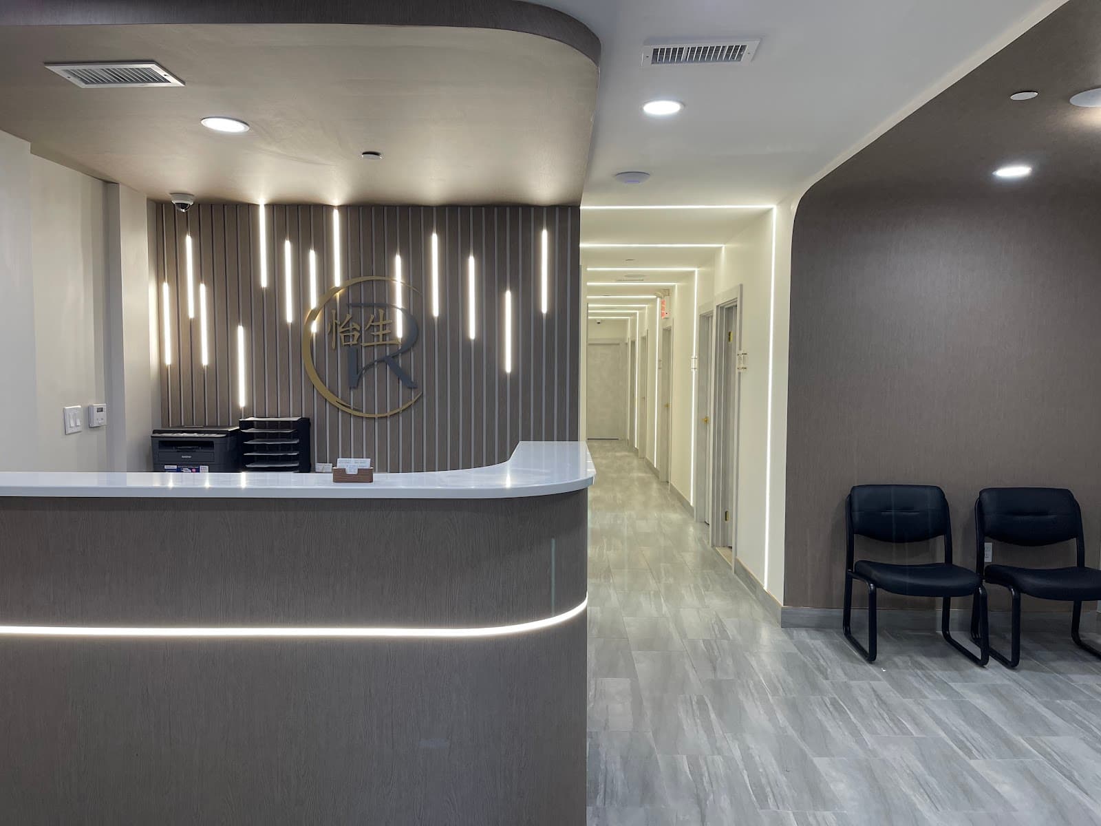Rejuvenate Medical Clinic. Qiao Guo MD, MinYi Tan MD
