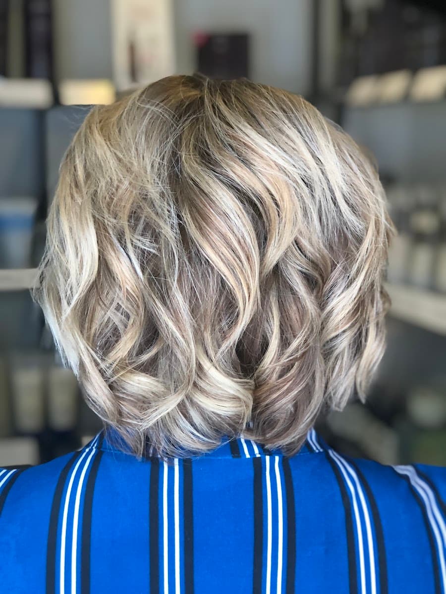 Aquaria Salon