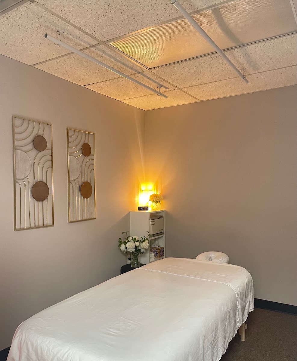 THE WELLNESS Thai Bodywork photo 1 of 8