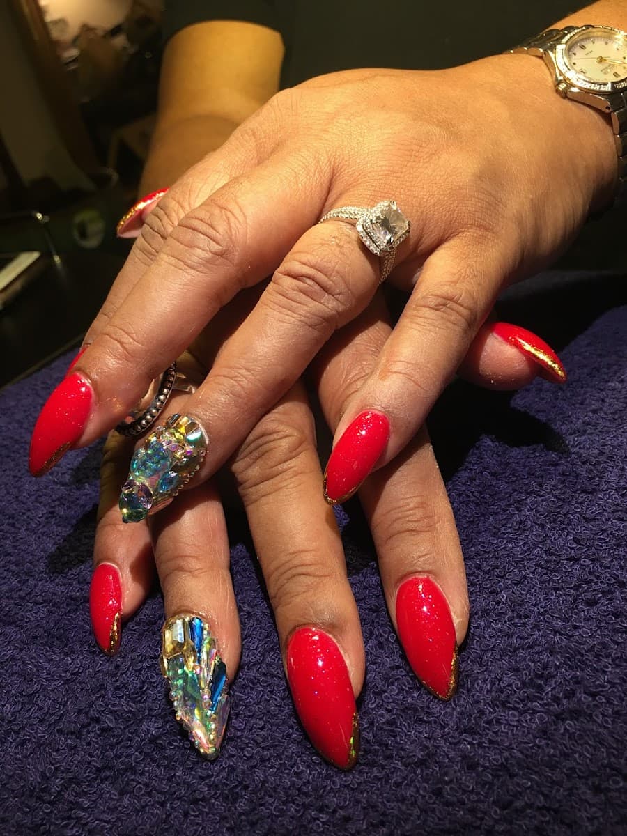 LeVonne de Spa, Esthetics & Salon