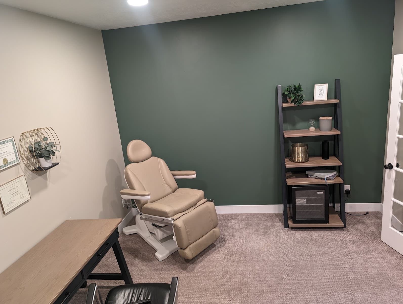 Sequoia Clinic photo 1 of 2