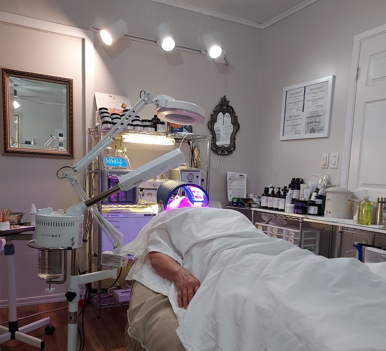 Lynn Mangel Aesthetician
