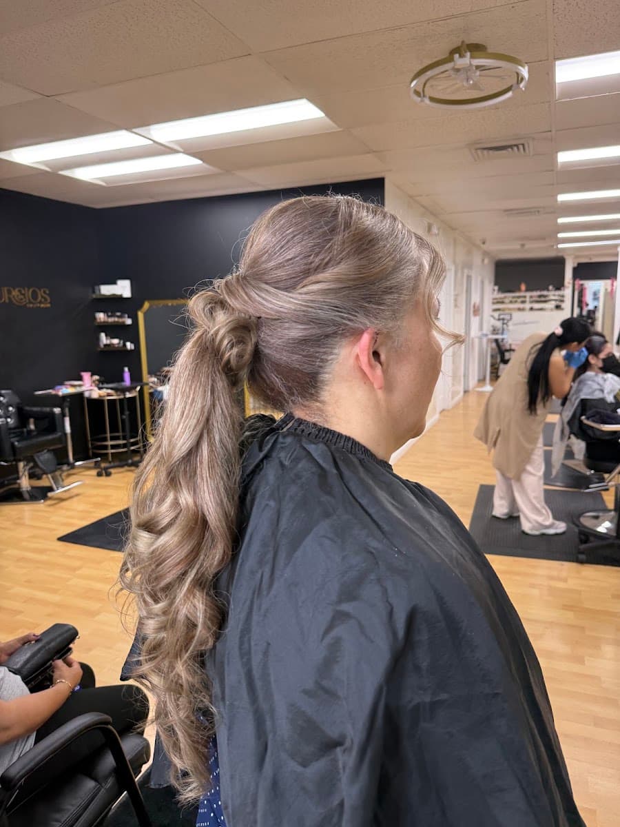 Turcios Beauty Salon