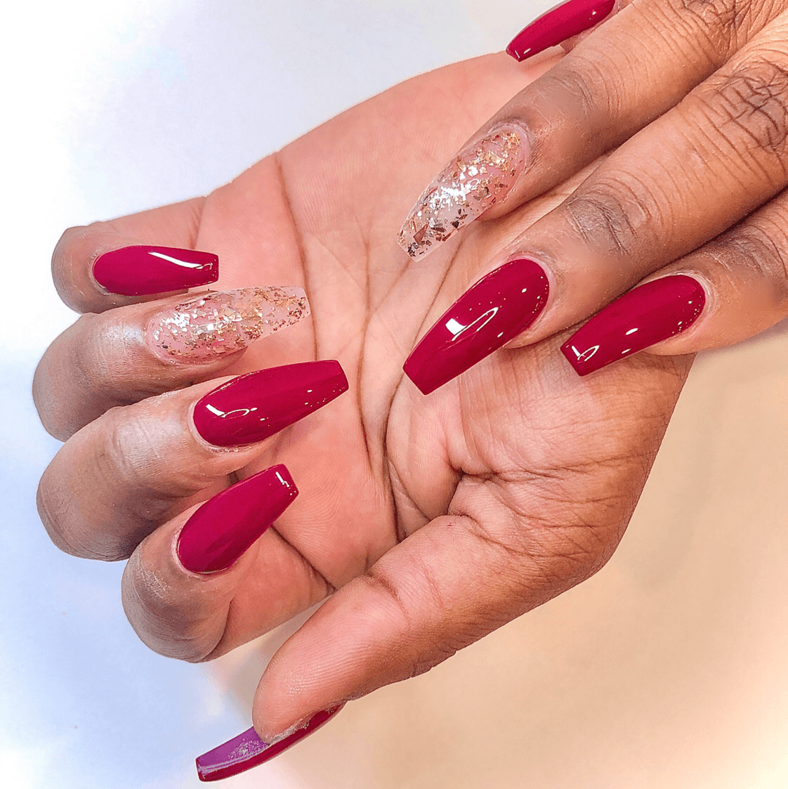 Vernis d'or Mani Pedi Spot