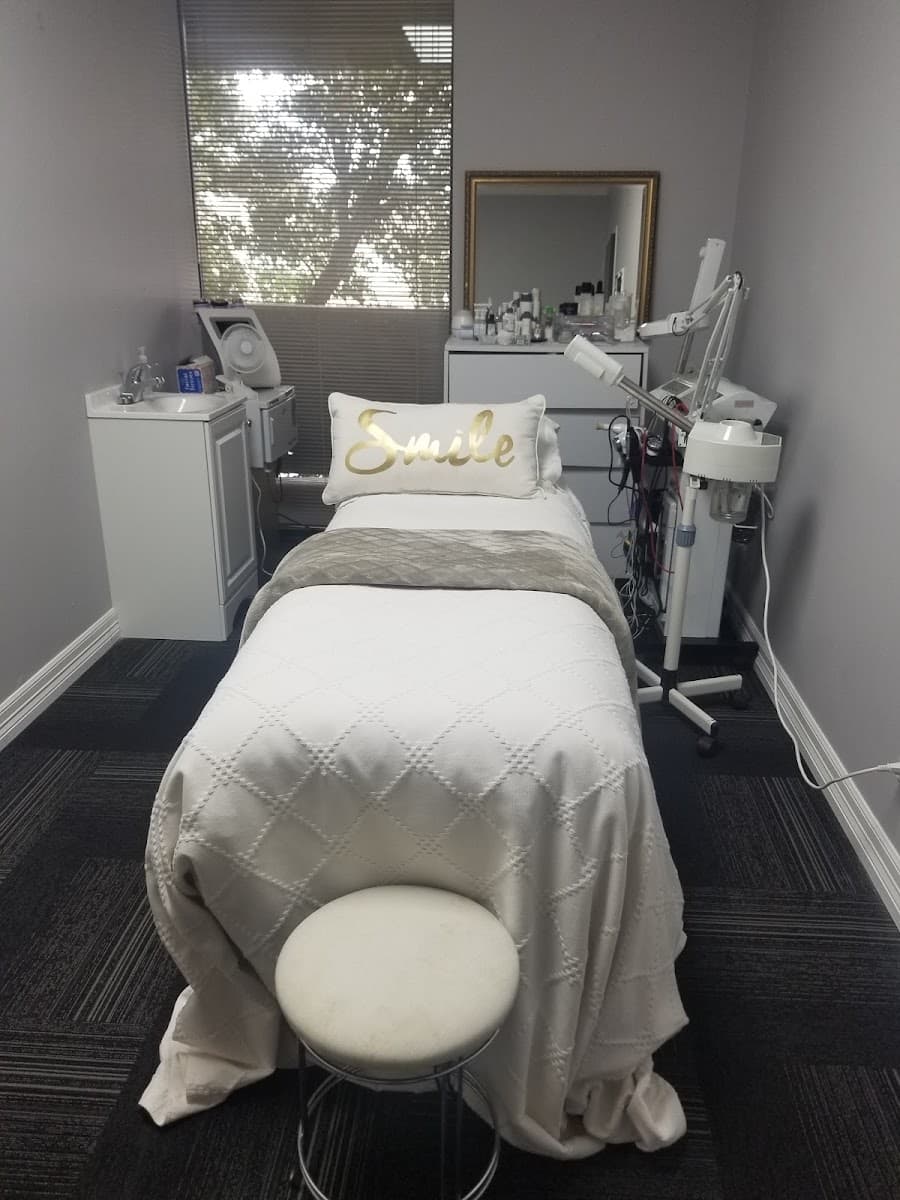 Mari Mar Day Spa photo 1 of 8