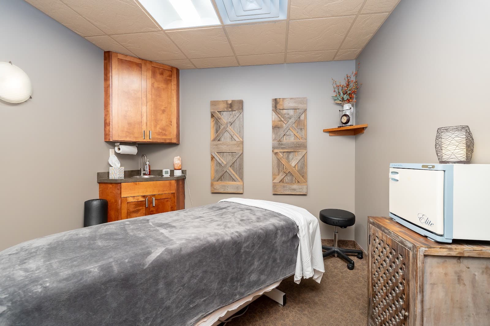 Parlour 9 Salon & Spa