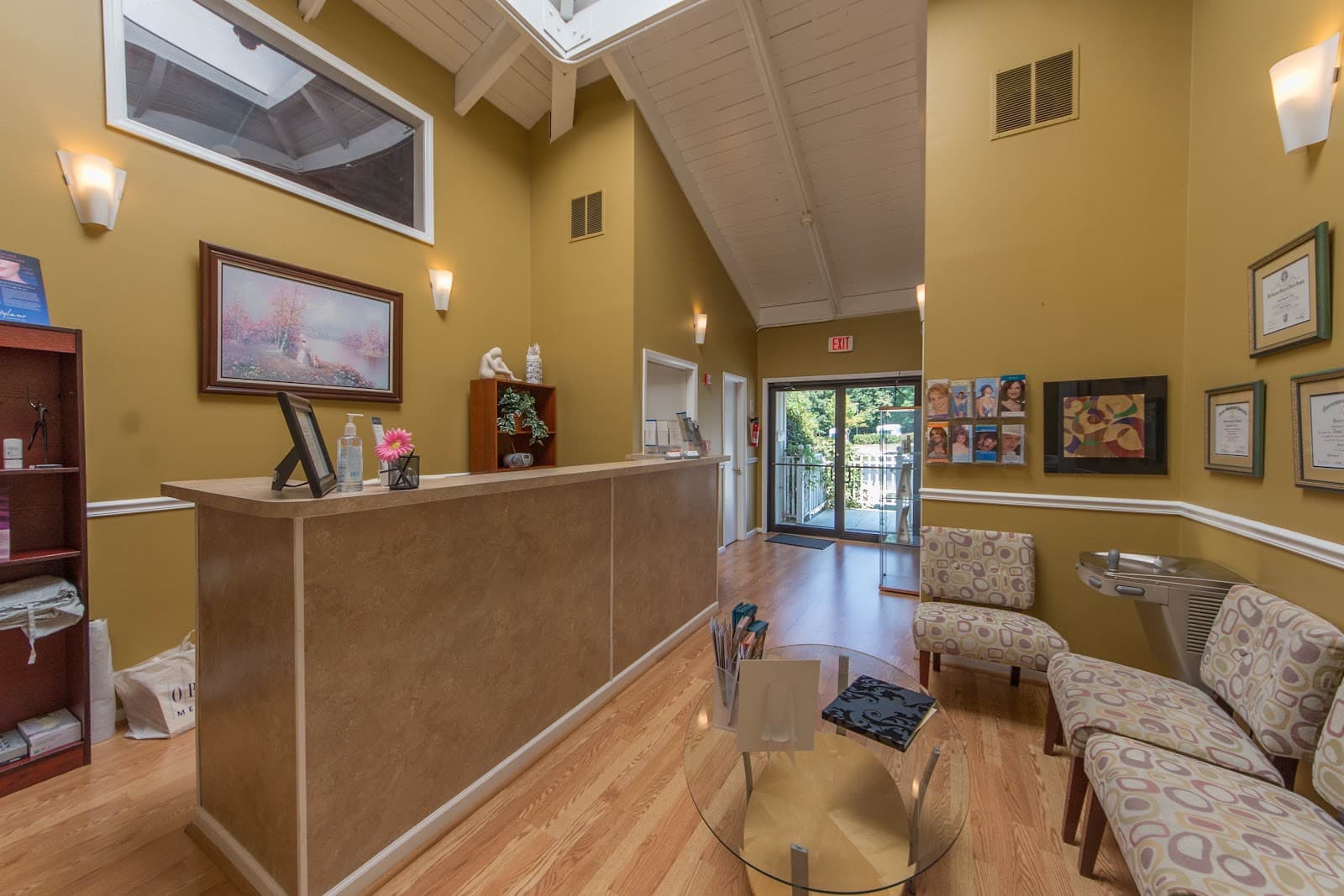 Younger Image Plastic Surgery Center photo 1 of 2