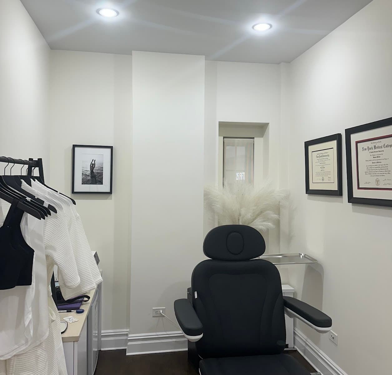 Bianca Molina Plastic Surgery: Dr. Bianca J. Molina, MD photo 1 of 8