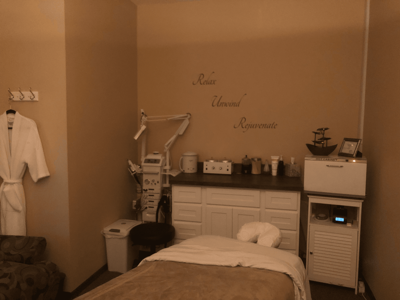 Essential Relaxation Massage & Spa