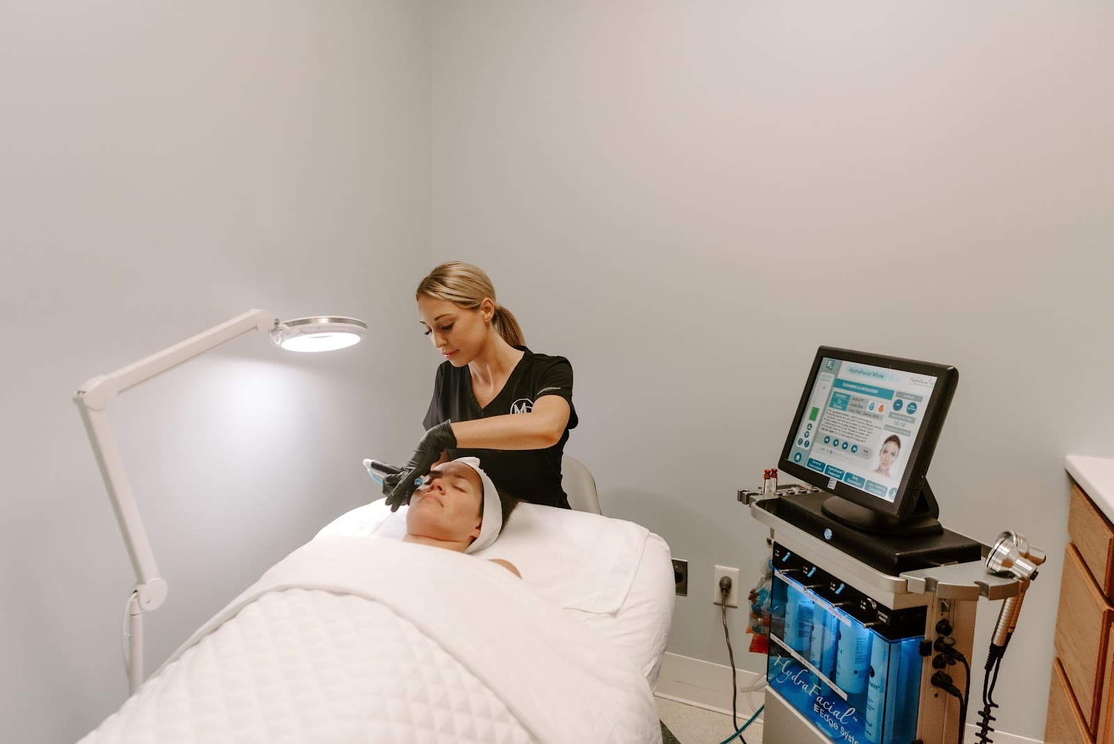 Modern Priscilla Aesthetic & Laser Center