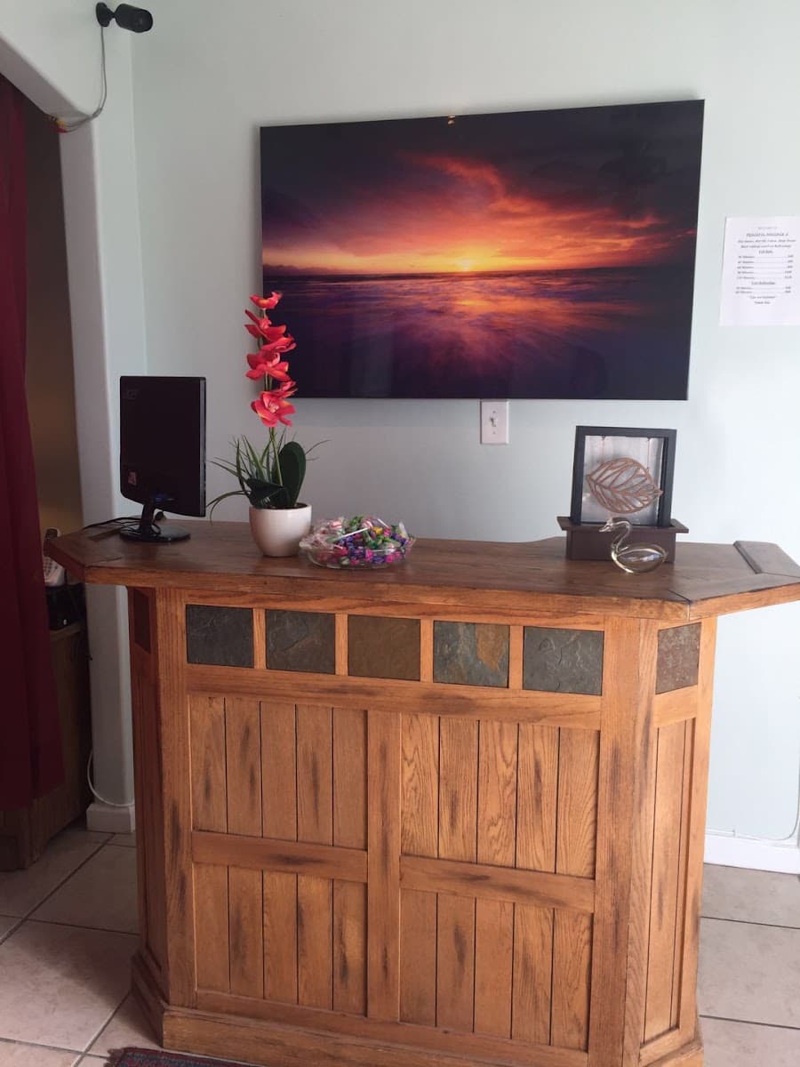 Peaceful Massage 2 of Yuma photo 1 of 5
