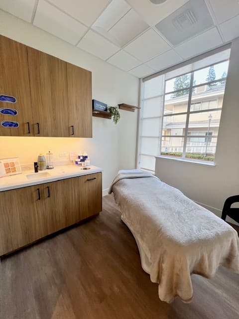 Bay Hills Plastic Surgery & Aesthetics photo 5